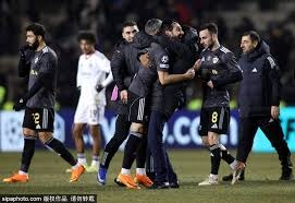 比郭昊文火！深圳一哥狂轰25分，上海9连胜终结，新星力压张镇麟