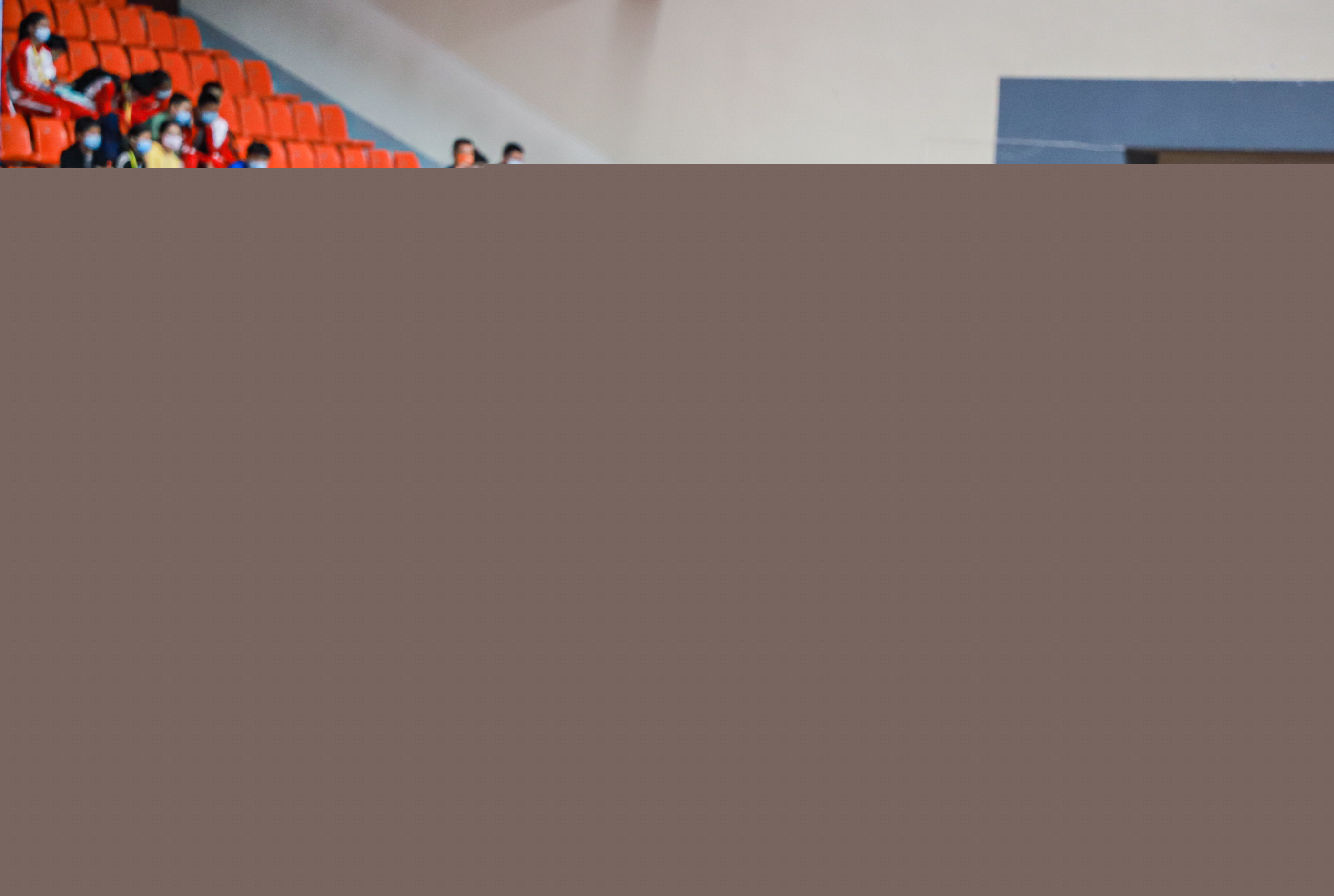 育赛事向更 育赛事向更